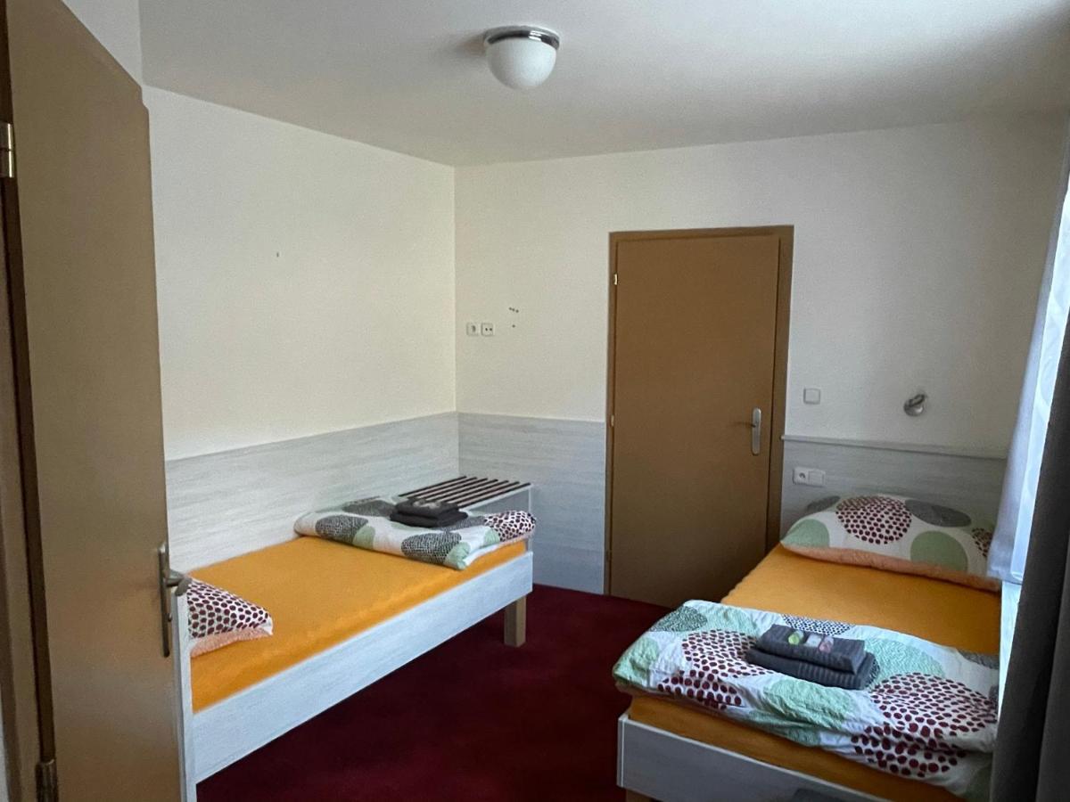 Hotel Orlovna Sitborice Esterno foto